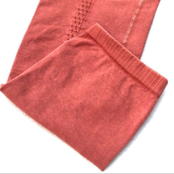 Free People Movement High Rise Good Karma Leggings Pomelo Size M/L - Picture 9 of 11